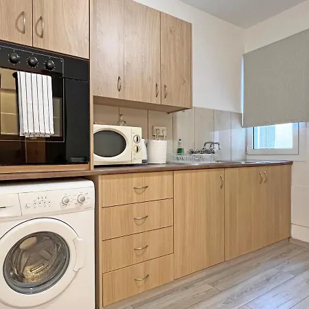 Albert's Center 101 Λάρνακα