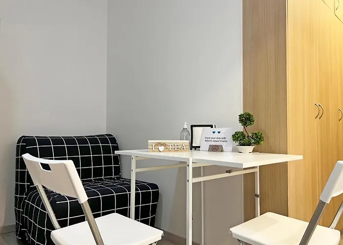 Albert's Center 101 Apartment